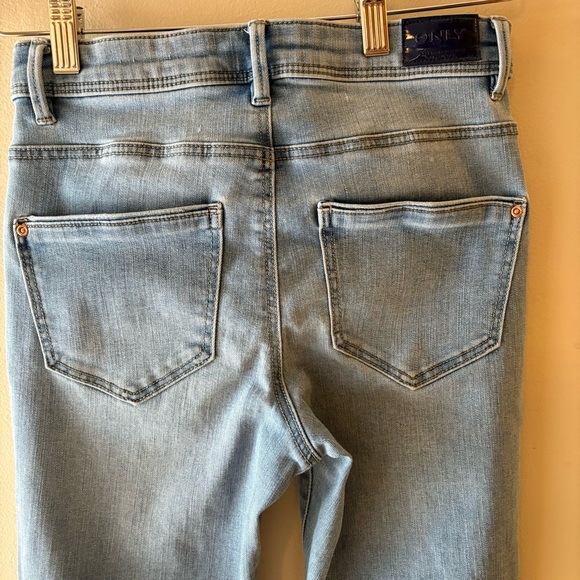 Only Women's light Blue Jeans with flair, copper hardware, size 26 - Picture 5 of 10
